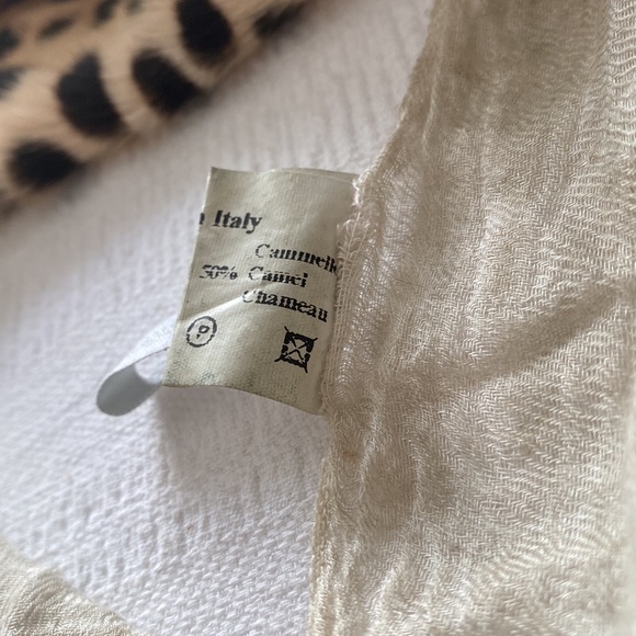 CutuliCult Italian shawl - Picture 5 of 5